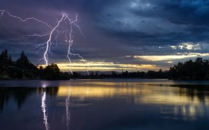 lightningsunrise2.jpg